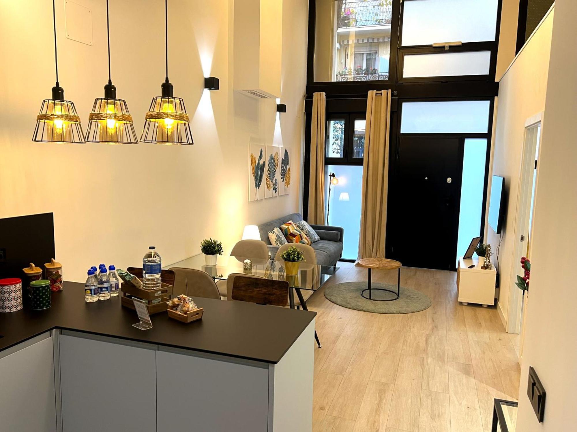 Duplex Moderno Y Acogedor Junto A Atocha Apartment Madrid Exterior foto