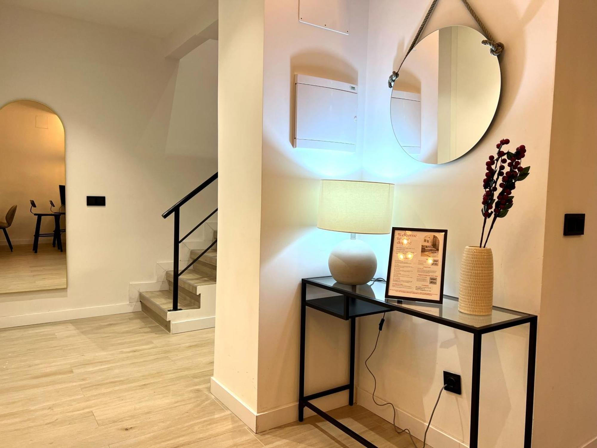 Duplex Moderno Y Acogedor Junto A Atocha Apartment Madrid Exterior foto
